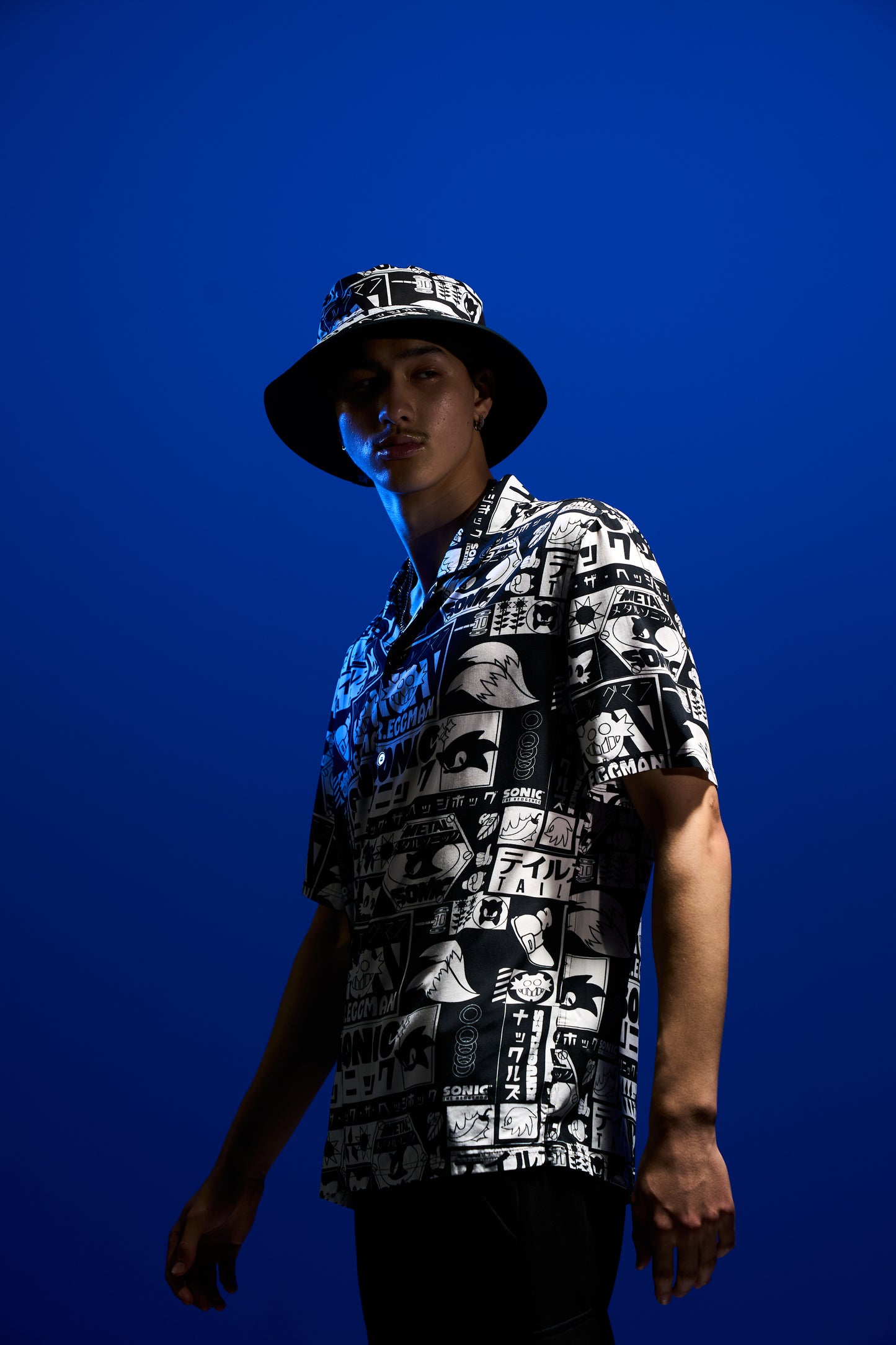 Hype x Sonic The Hedgehog™ Mens Black Retro Resort Shirt